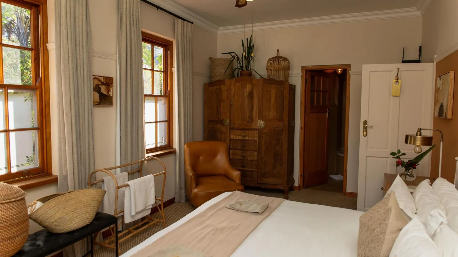 Sonnekus Boutique Hotel & Bistro Kalk Bay Guest house