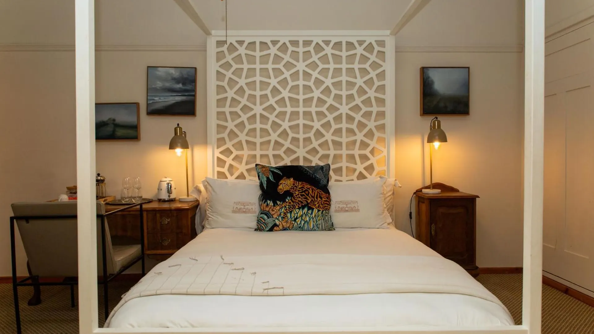 Sonnekus Boutique Hotel & Bistro Kalk Bay Guest house