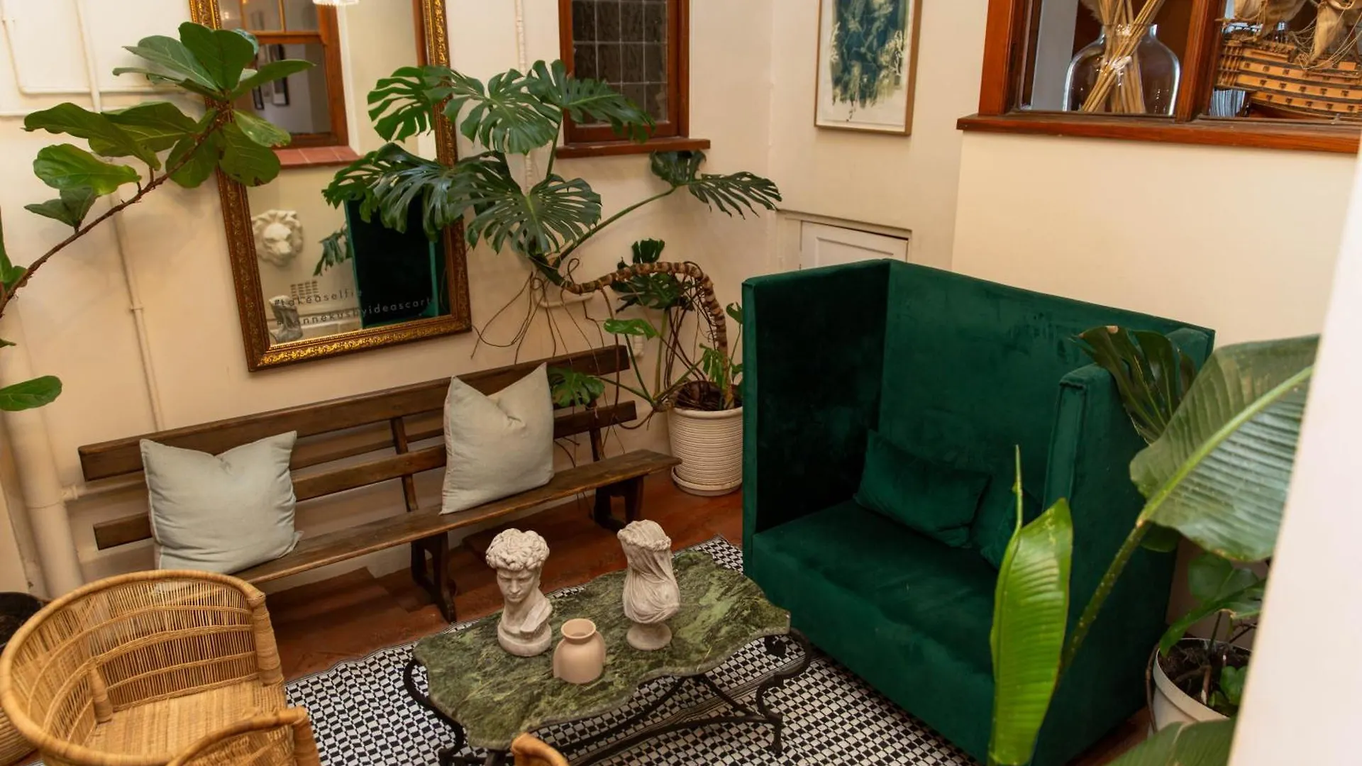 Sonnekus Boutique Hotel & Bistro Kalk Bay